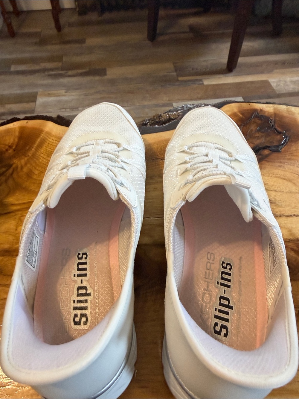 Skechers gratis sport leisure All-White Slip-On Sneakers size 9 - Picture 6 of 7